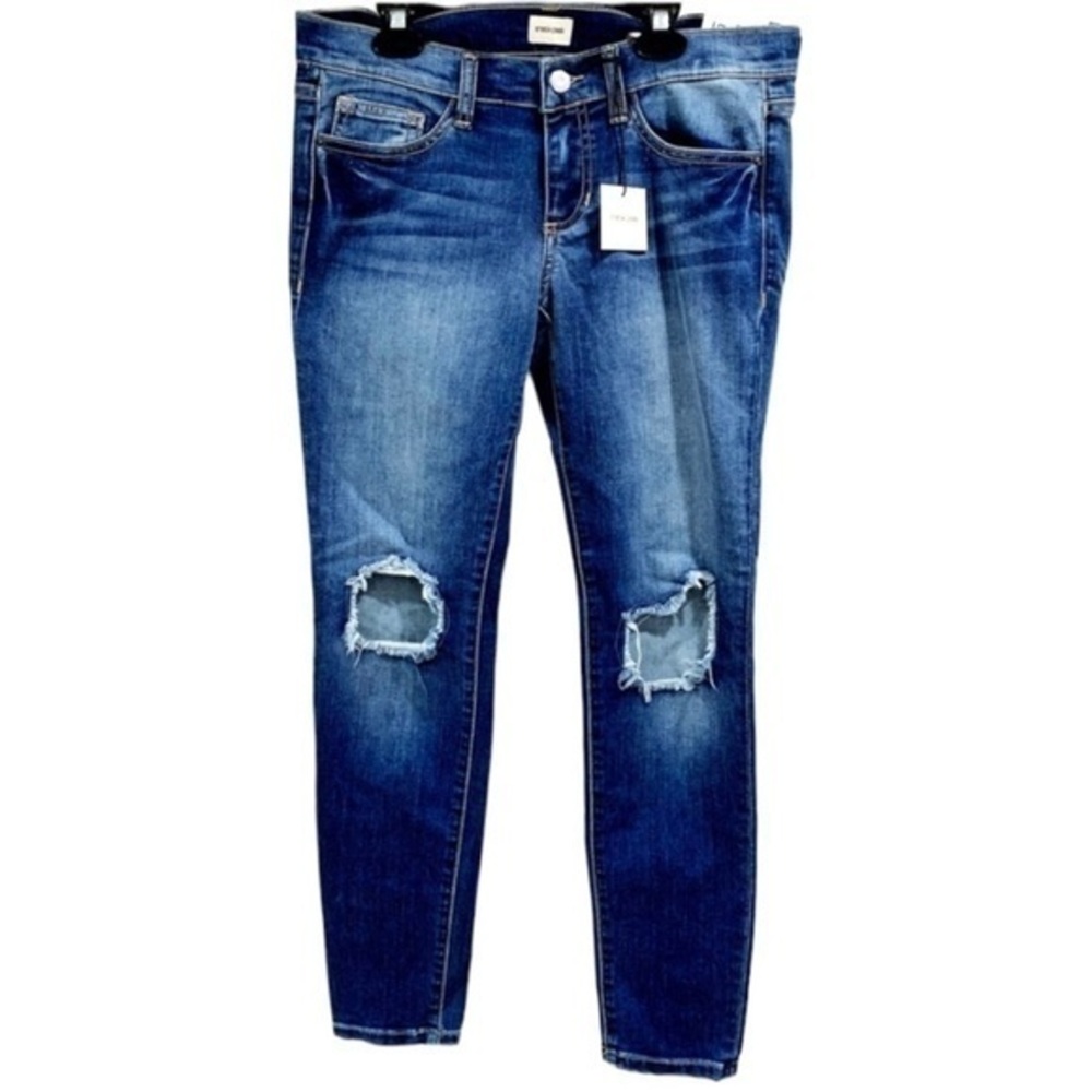 SNEAK PEAK | Francesca’s | Low Rise Distressed Jeans.